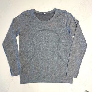Lululemon swiftly tech relaxed fit long sleeve top, size 6